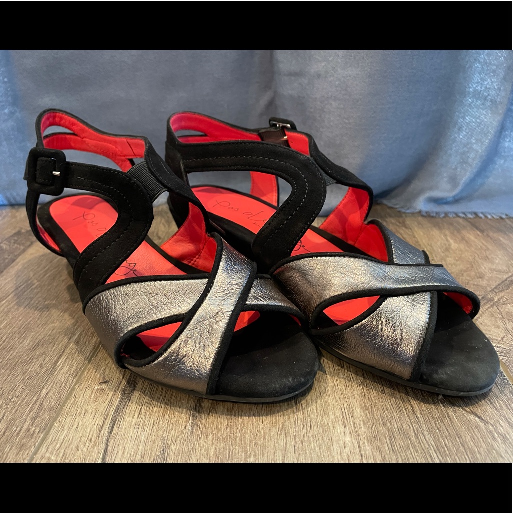 Pas De Rouge Wedge Sandal